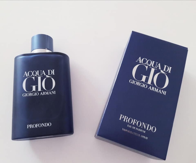 acqua di gio profondo original package and bottle