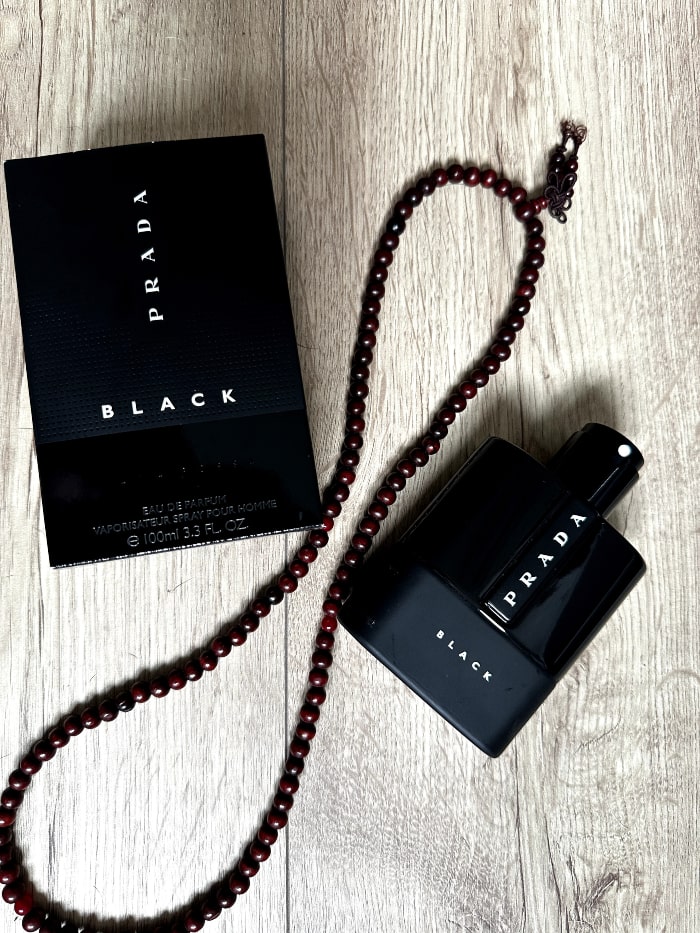 Prada black fragrantica hot sale